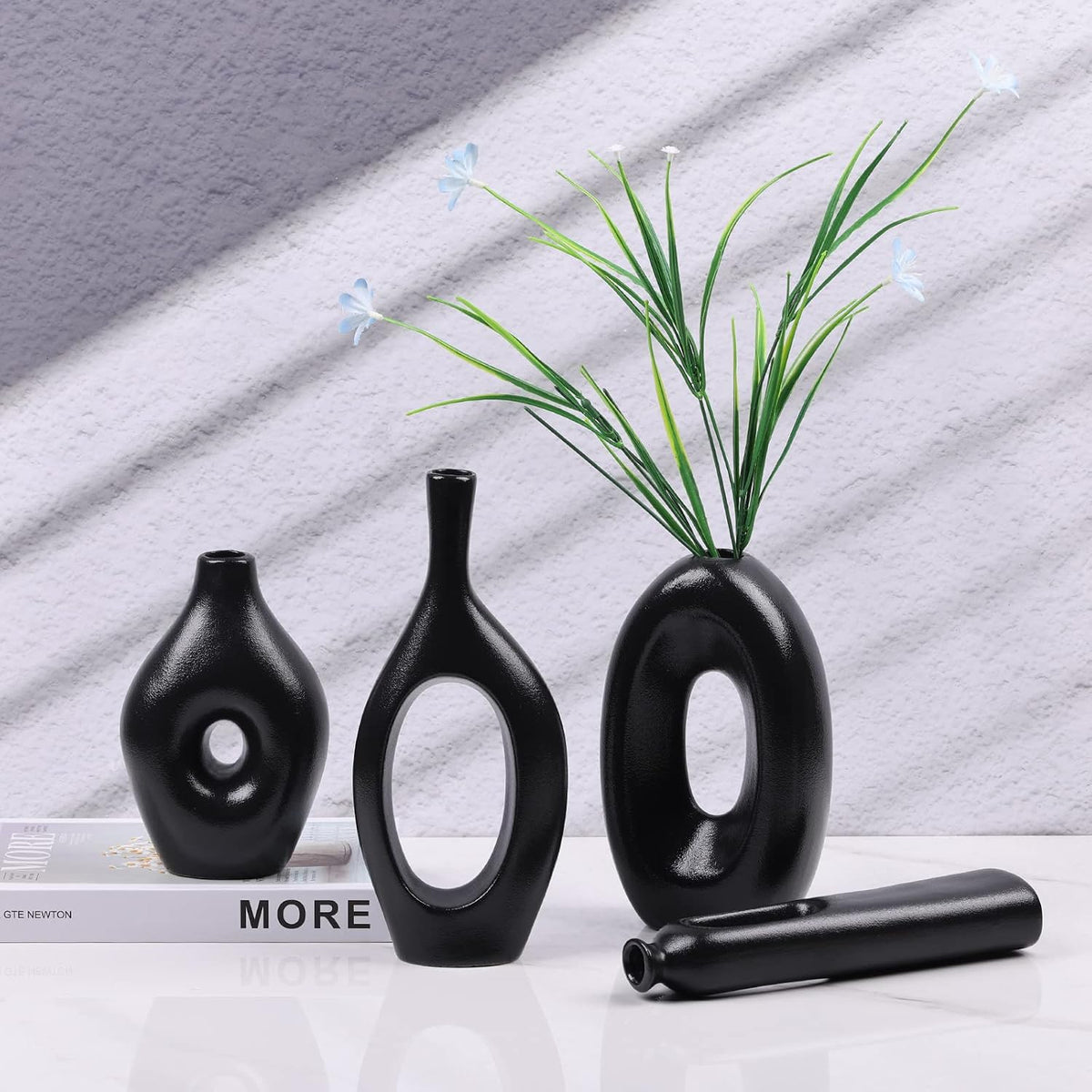 Black Ceramic Oval Donut Vase Set of 4 Nordic Black Round Vase, Boho Circle Hollow Round Vase for Decor, Matte Black Decorative Vase for Living Room, Centerpieces, Mantel, Entryway, Bookshelf, Table